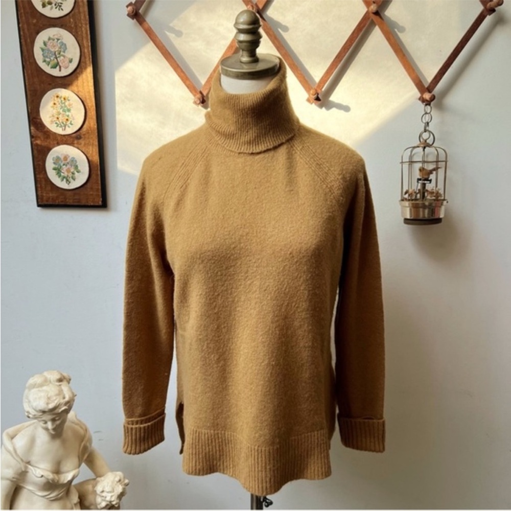 J. Crew Merino Wool Camel Knit Turtleneck Sweater Pullover size Small